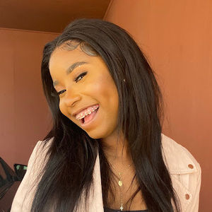 Meet your Posher, Kori